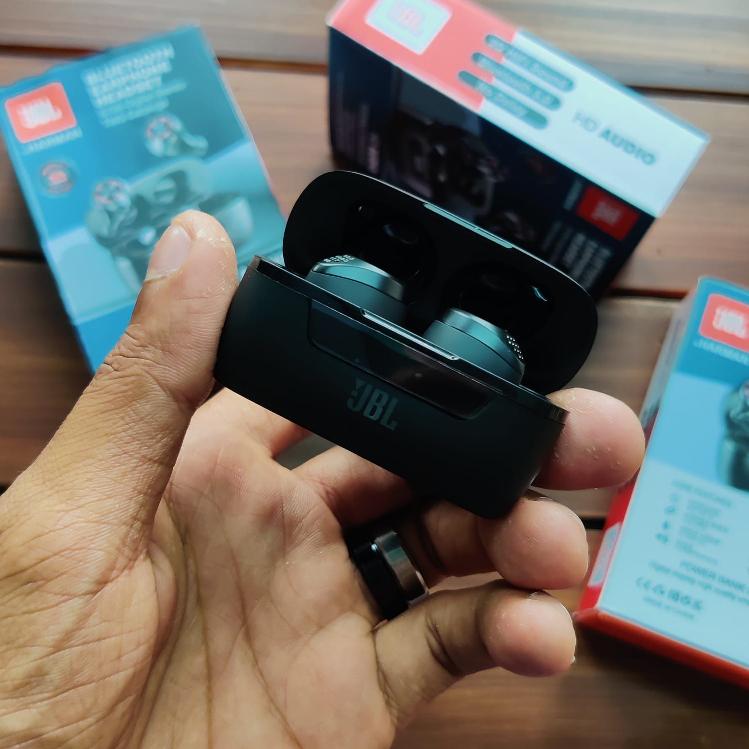 airpods/others